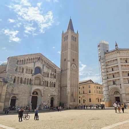 Luxury 4 Al Duomo Di Parma Apartment Ngoại thất bức ảnh