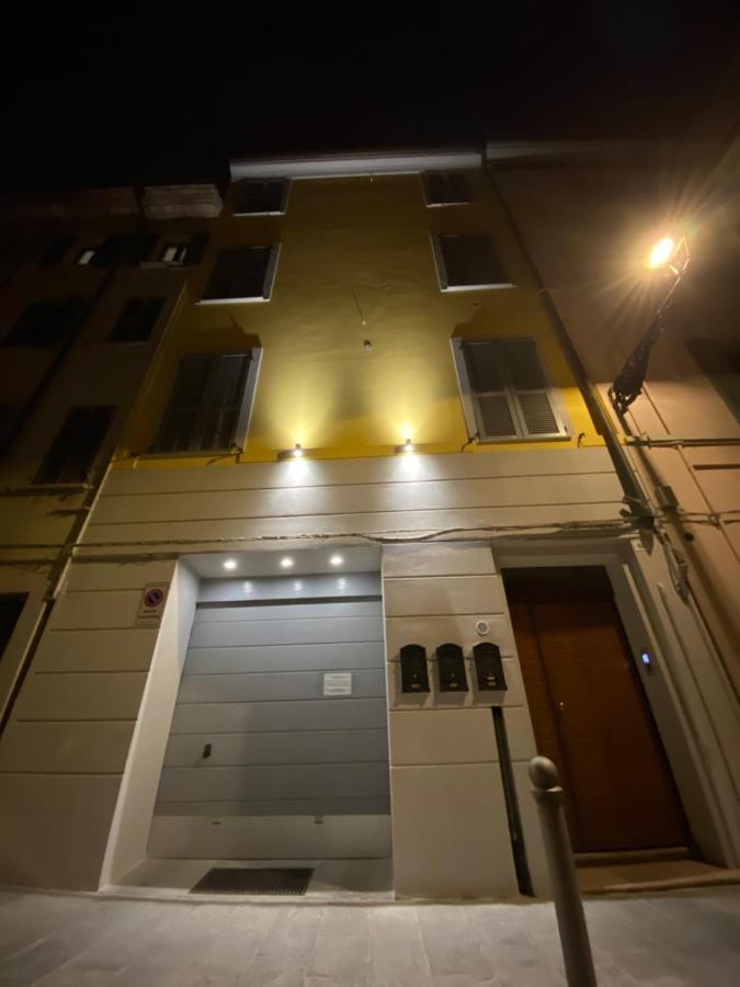 Luxury 4 Al Duomo Di Parma Apartment Ngoại thất bức ảnh