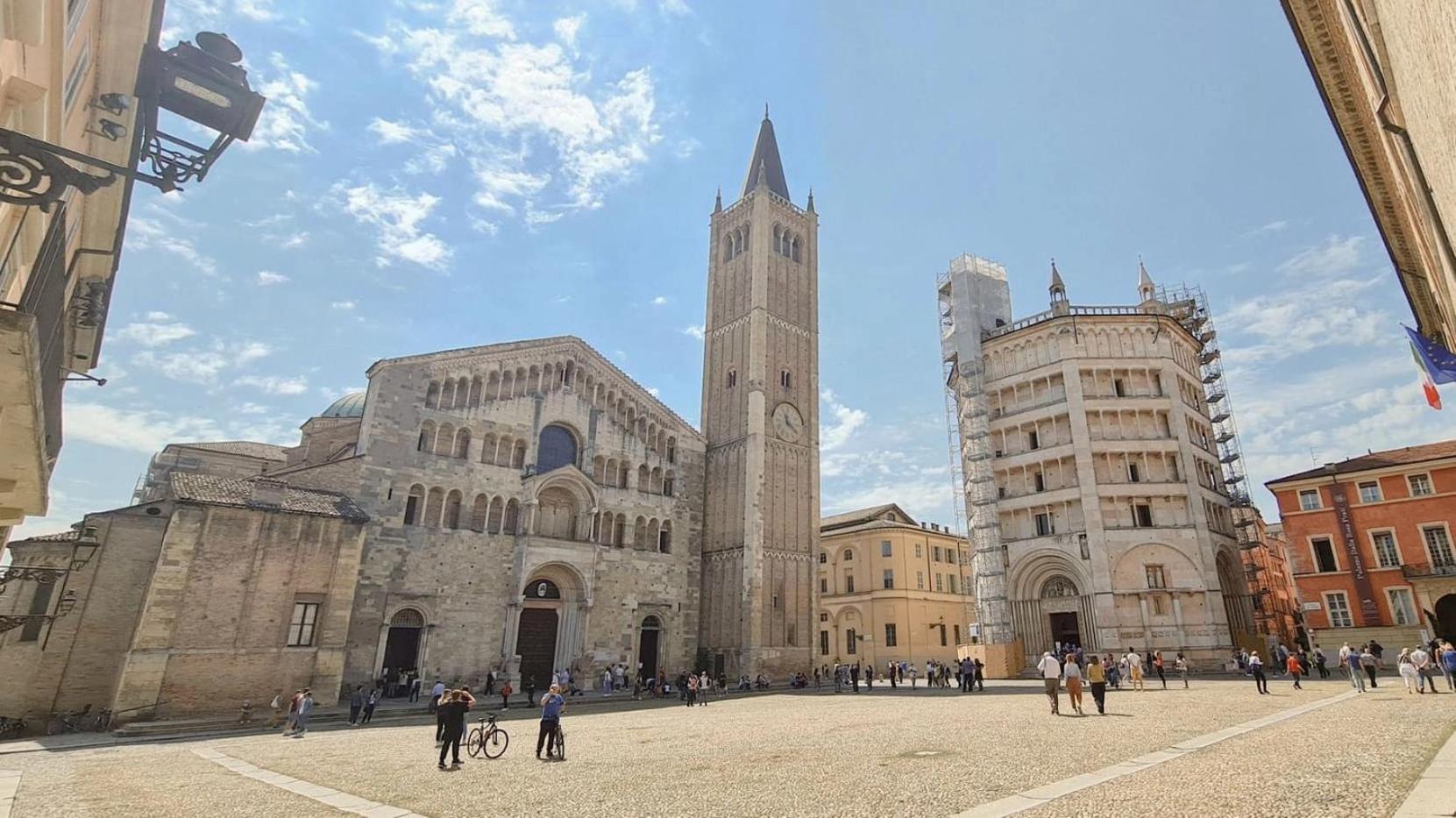Luxury 4 Al Duomo Di Parma Apartment Ngoại thất bức ảnh