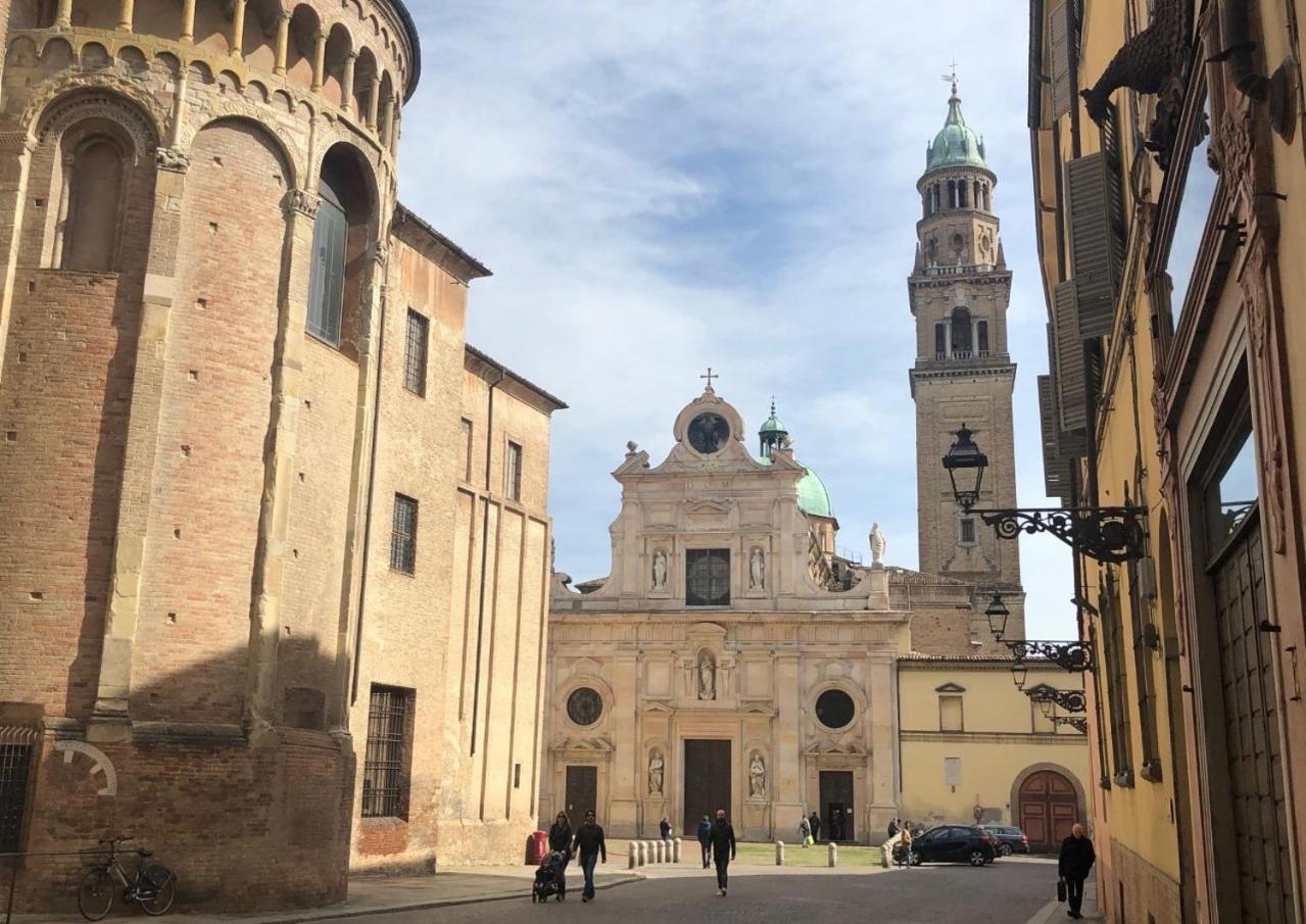 Luxury 4 Al Duomo Di Parma Apartment Ngoại thất bức ảnh